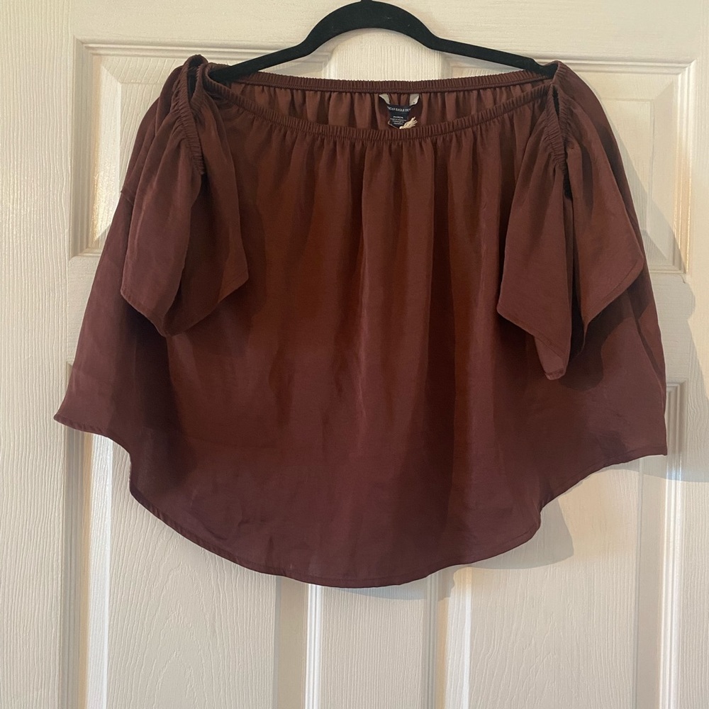 American Eagle M off the shoulder dark mauve top, new with tags